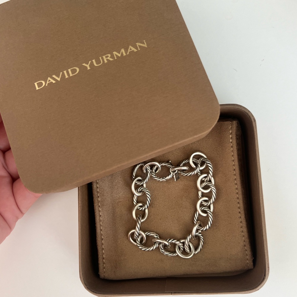 David Yurman Oval Link Chain Bracelet
Sterling Silver 12mm